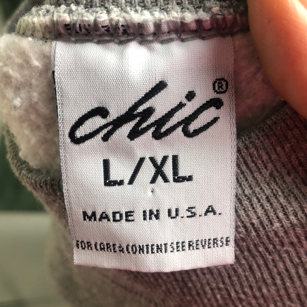 Chic Vintage 90s Oversized Gray Sweatshirt - Picture 3 of 10
